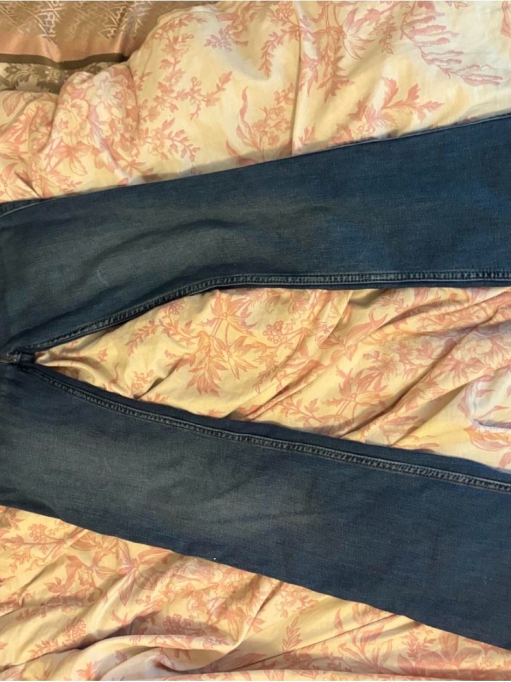 Hollister Women's Skinny Jeans in Dark Blue Wash